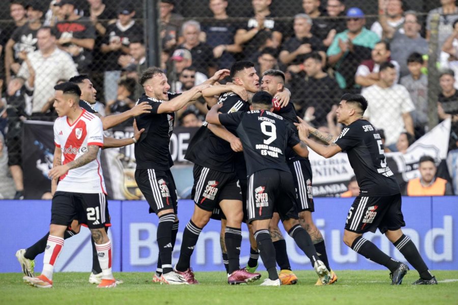 HISTÓRICO TRIUNFO DEL MALEVO ANTE RIVER