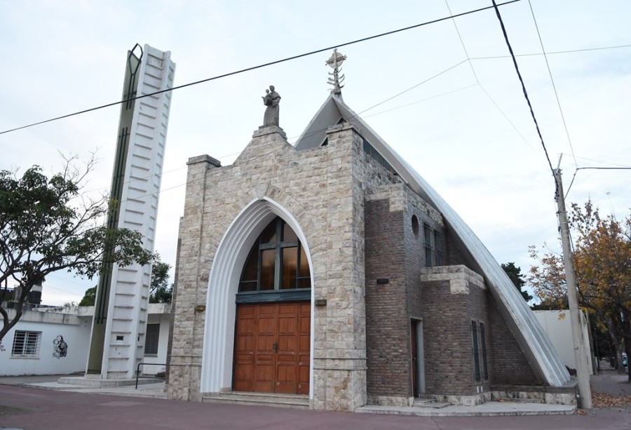 PARROQUIA. En el Sal&oacute;n Parroquial se realizar&aacute; la cena patronal.