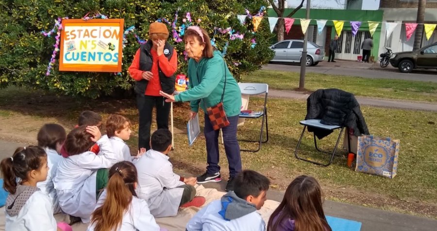 LEE CONMIGO. Uno de los recientes encuentros de lectura.