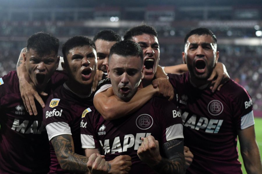 LANÚS SUPERÓ EN LA FORTALEZA A RACING