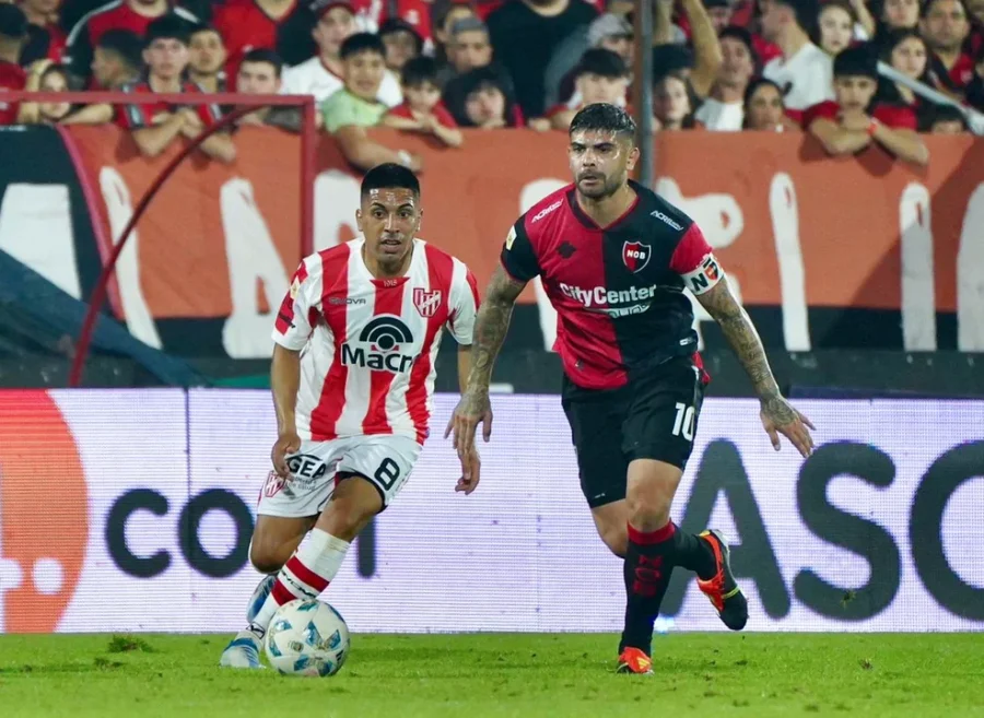 LA GLORIA SORPRENDIÓ A LA LEPRA EN EL MARCELO BIELSA