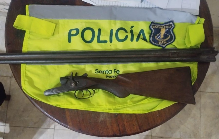 La escopeta secuestrada en un operativo en ruta jurisdicción de Tostado.