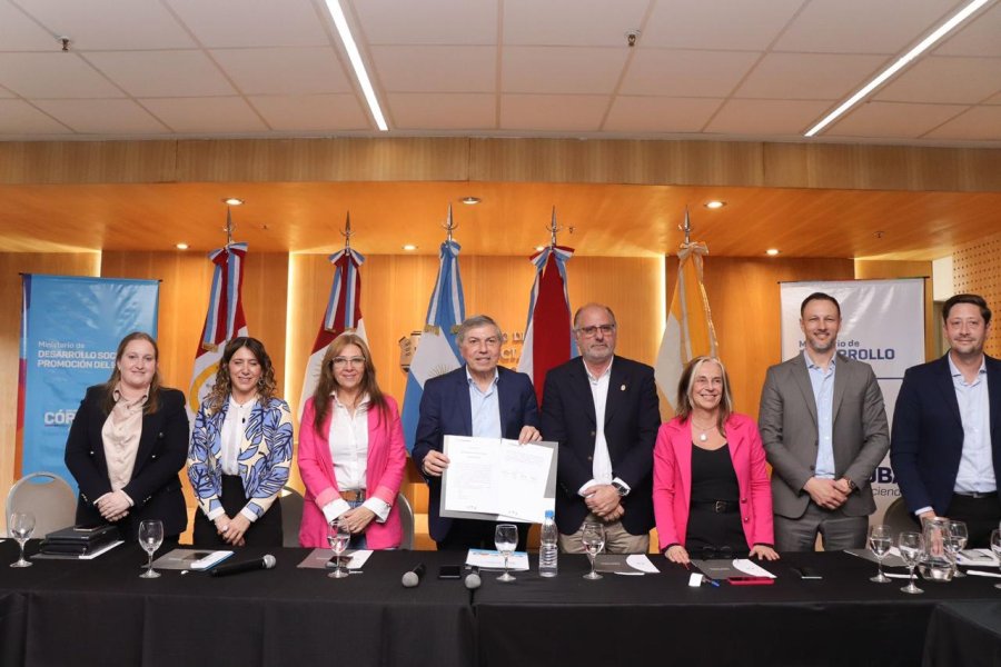 EN CORDOBA. Participaron del plenario los ministros de los gobiernos de Santa Fe, C&oacute;rdoba y Entre R&iacute;os, entre otros.