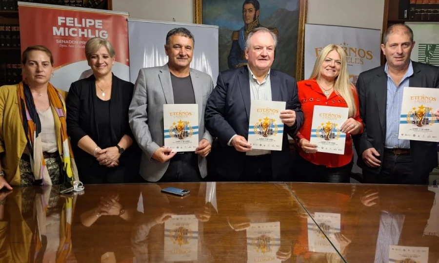 Eternos laureles: lanzamiento en la capital provincial.