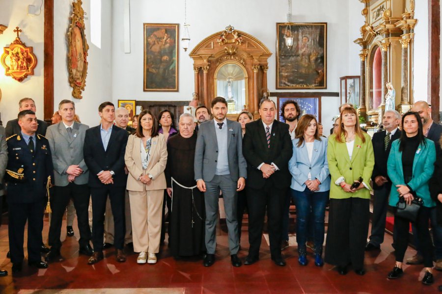 Las autoridades reunidas.