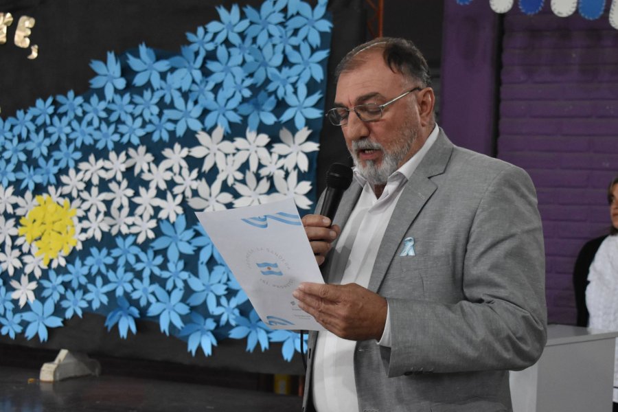 Oscar Mart&iacute;nez, durante el acto realizado ayer.