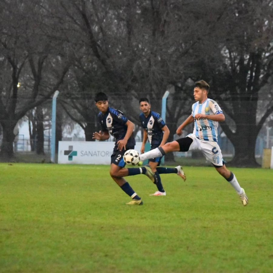 CAMBIANTE./ Parecía de la Crema, pero el Lobo lo empató.