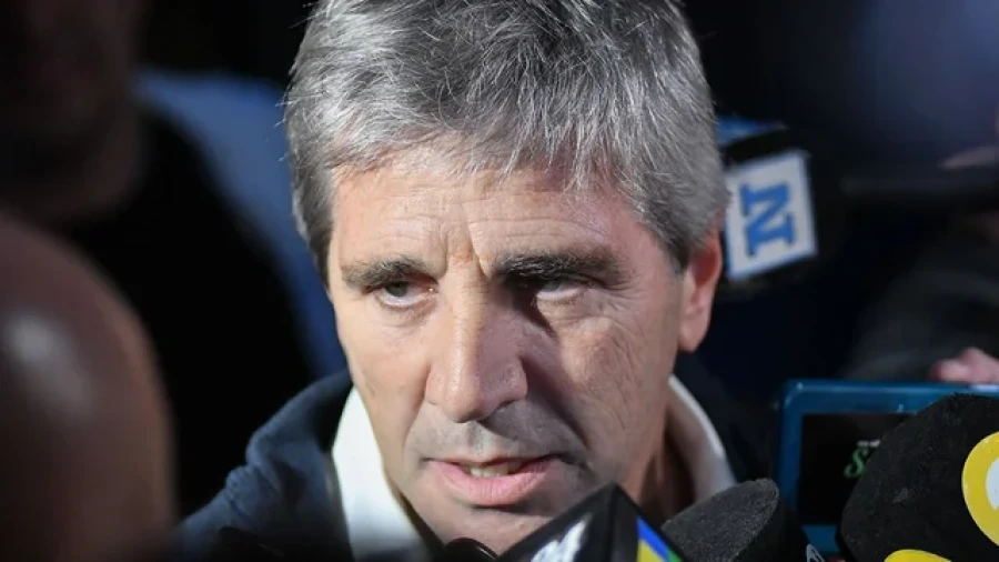 Caputo neg&oacute; de plano una devaluaci&oacute;n.