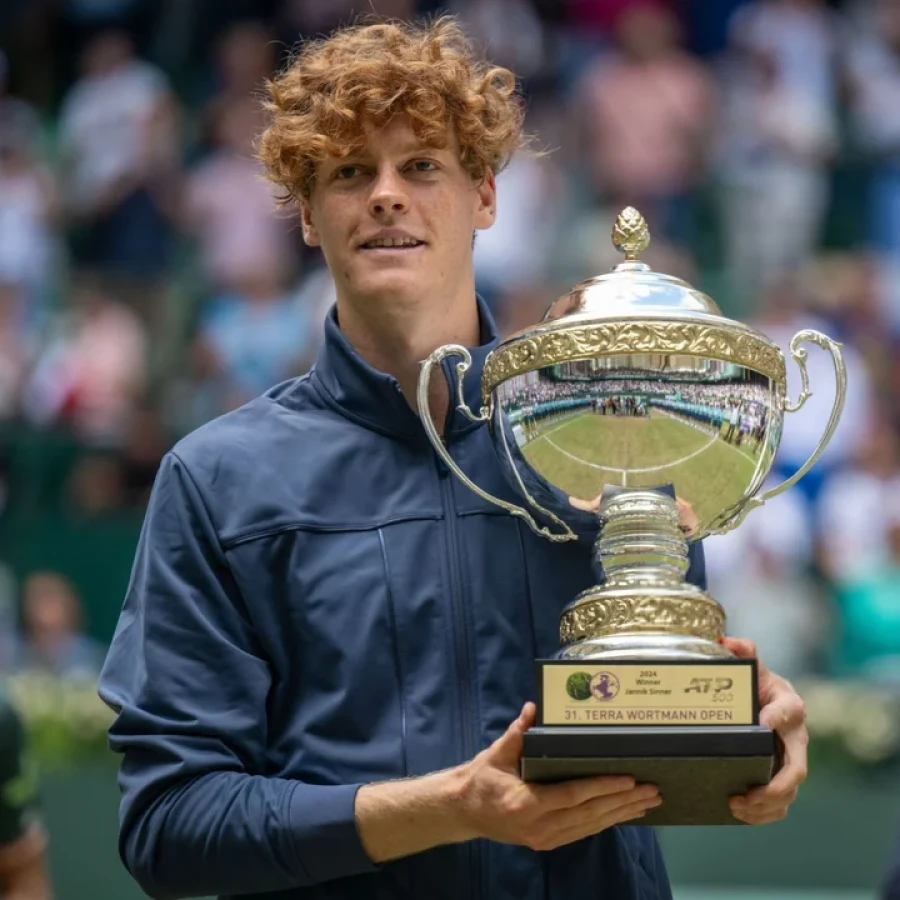 CON EL TROFEO./ El italiano atraviesa un gran momento.
