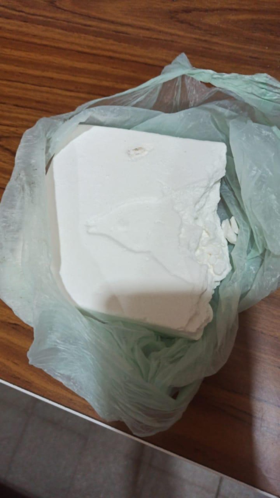 El agente intentó ingresar al Penal medio kilo de cocaína y casi 400 gramos de marihuana.