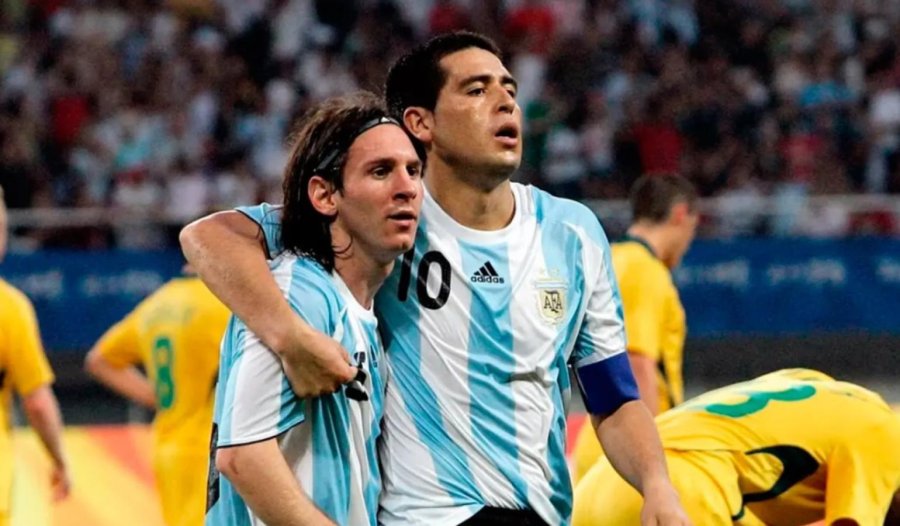 MESSI Y RIQUELME, DOS SÍMBOLOS DEL FÚTBOL ARGENTINO
