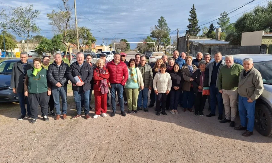 En San Crist&oacute;bal, autoridades y vecinos.