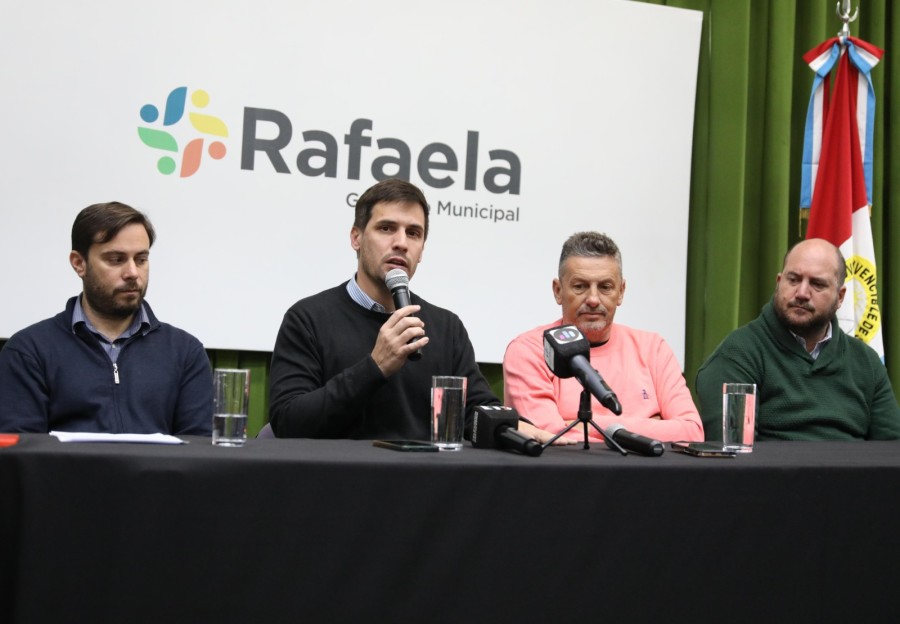 El intendente se mostr&oacute; satisfecho por la exitosa organizaci&oacute;n de la carrera de TC en Rafaela.