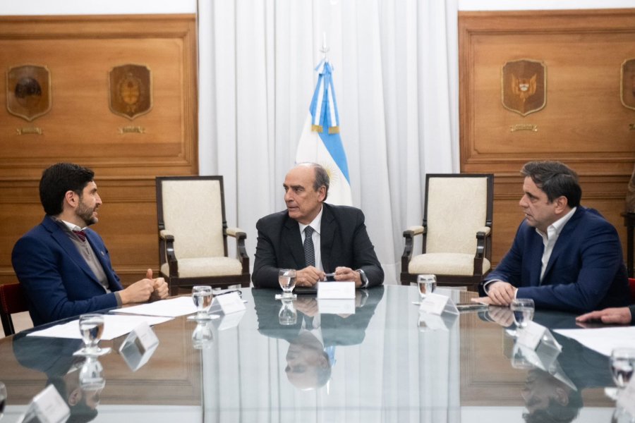 ACUERDOS. Pullaro y Francos rubricaron la continuidad de las obras p&uacute;blicas que el gobierno nacional ejecutaba en territorio santafesino.