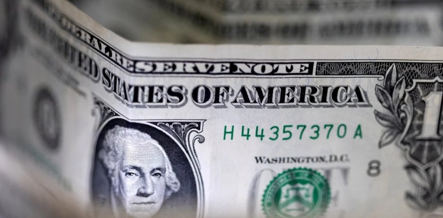 El D&oacute;lar blue baj&oacute; diez pesos mientras que los financieros fueron apenas a la baja.