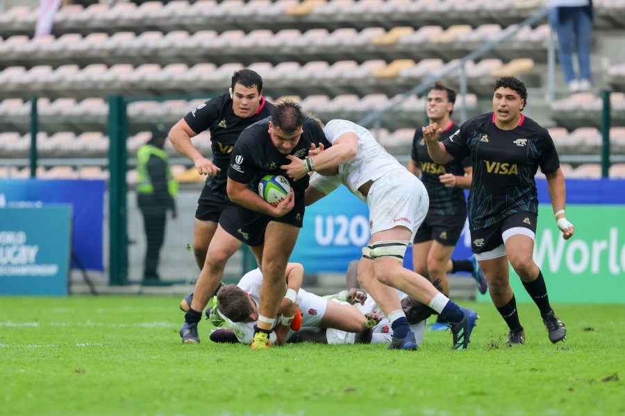 INGLATERRA FUE MÁS QUE LOS PUMITAS Y SE QUEDÓ CON LA VICTORIA