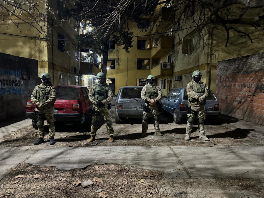 18 allanamientos se realizaron en la ciudad de Rosario, en el marco de una causa de narcomenudeo.