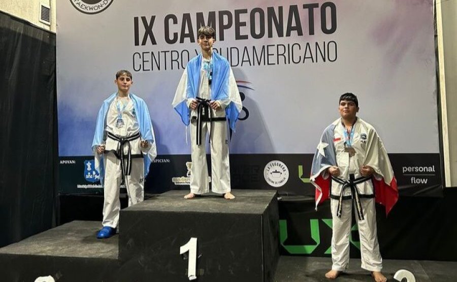 PODIOS./ Casi todos los chicos de Villa Rosas subieron.