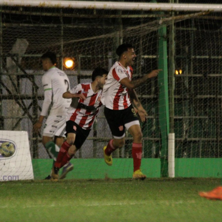 CERRO LA GOLEADA./ Augusto Baldasarre, uno de los delanteros que convirtió.