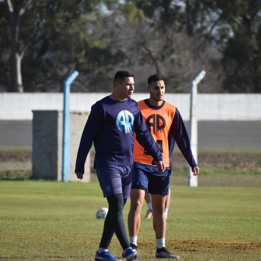 PRIMERA PRACTICA./ Las dos últimas incorporaciones de la Crema.