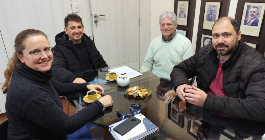 COMIT&Eacute; DE CUENCAS. Evangelina Fornari, Claudio Bottero, Juan Parucia y Jos&eacute; Barbero.