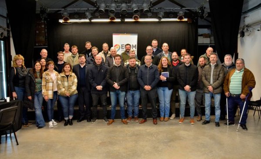 El grupo que particip&oacute; del reciente encuentro.