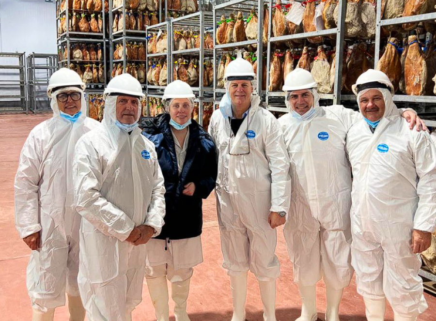 RECORRIDA. Elbio Laucirica visitó la planta de UNCOGA, se reunió con dirigentes y resaltó el potencial de la cadena.