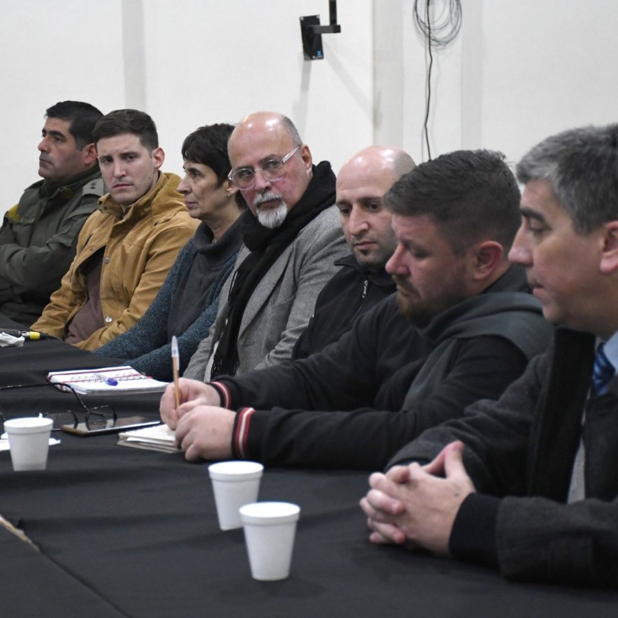 La mesa cabecera en una de las sesiones.