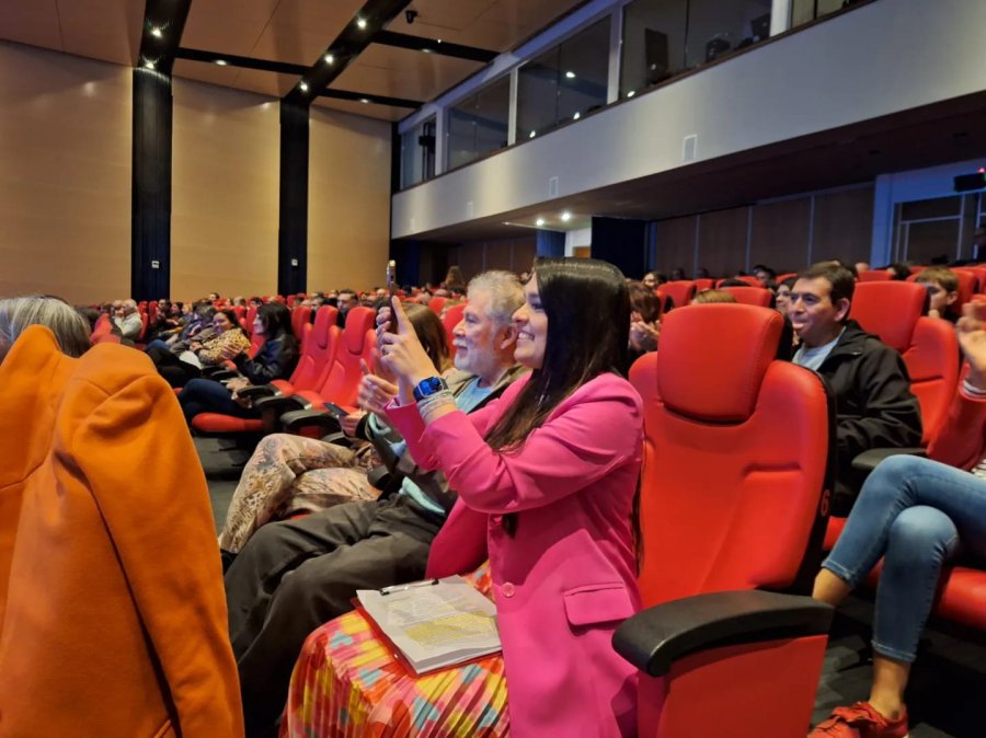 Etin Ponce y F&aacute;tima Baz&aacute;n en el lanzamiento realizado en el CET Atilra.