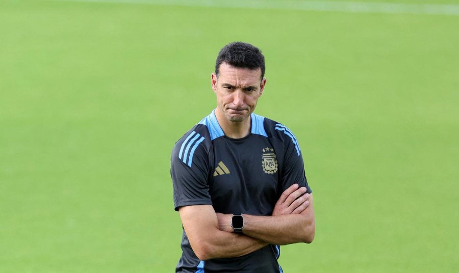 Scaloni planea hacer retoques en la formación argentina para el juego de Semis.