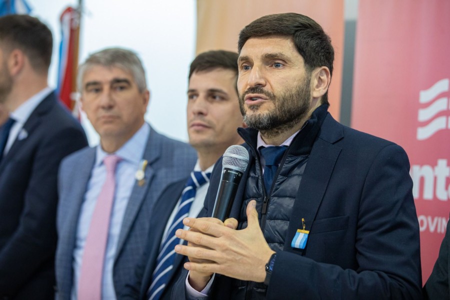 El gobernador de la provincia junto al intendente Viotti.