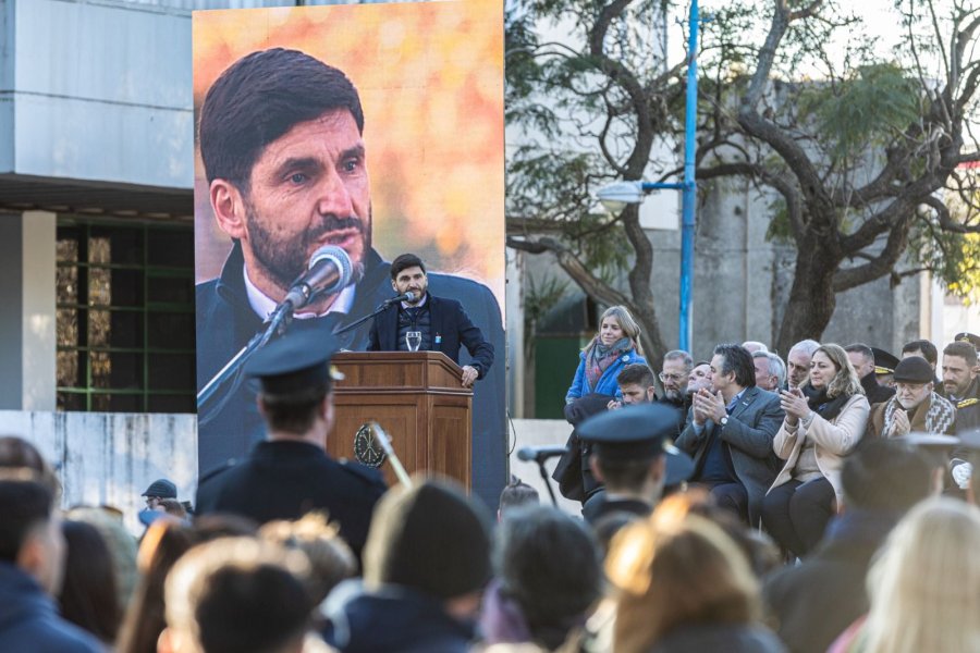 Pullaro brind&oacute; el discurso principal antes del desfile c&iacute;vico militar en Rafaela.