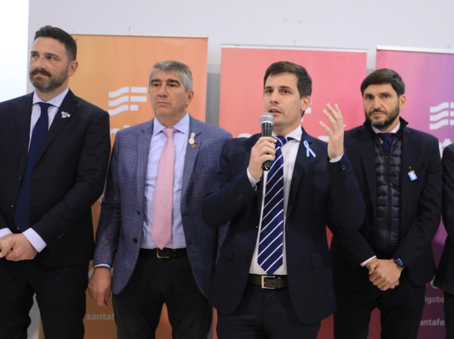 El Intendente subray&oacute; la relevancia de que cada participante plantee sus proyectos y dudas directamente a los ministros.