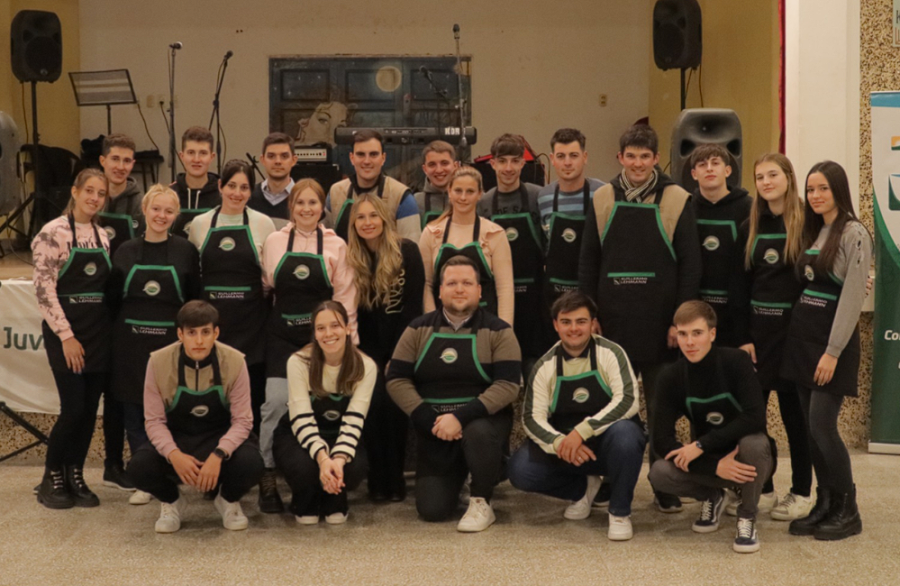 HAY EQUIPO. En 2024, los jóvenes de la Lehmann se pusieron al hombro los festejos de un aniversario especial.