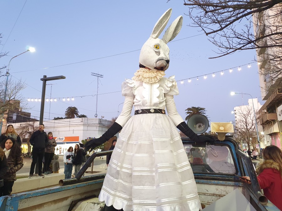 Una multitud acompañó la apertura de FTR.