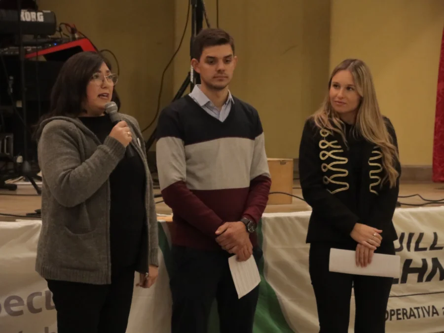 Carina Quinteros, directora de la escuela, agradeci&oacute; el gesto del Grupo Juvenil de la Cooperativa Guillermo Lehmann.