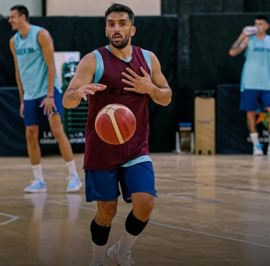 Facundo Campazzo en el entrenamiento previo a la gira por Europa.