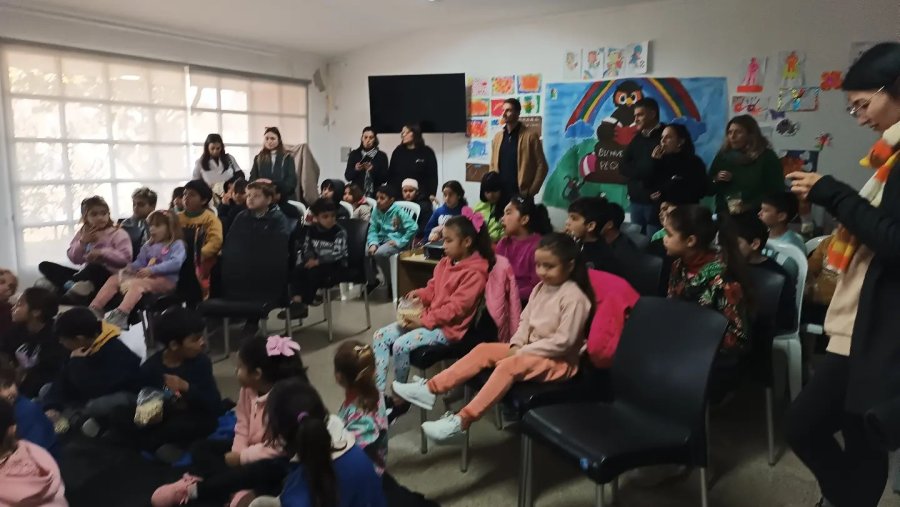 Una funci&oacute;n a sala llena para deleite de los ni&ntilde;os.