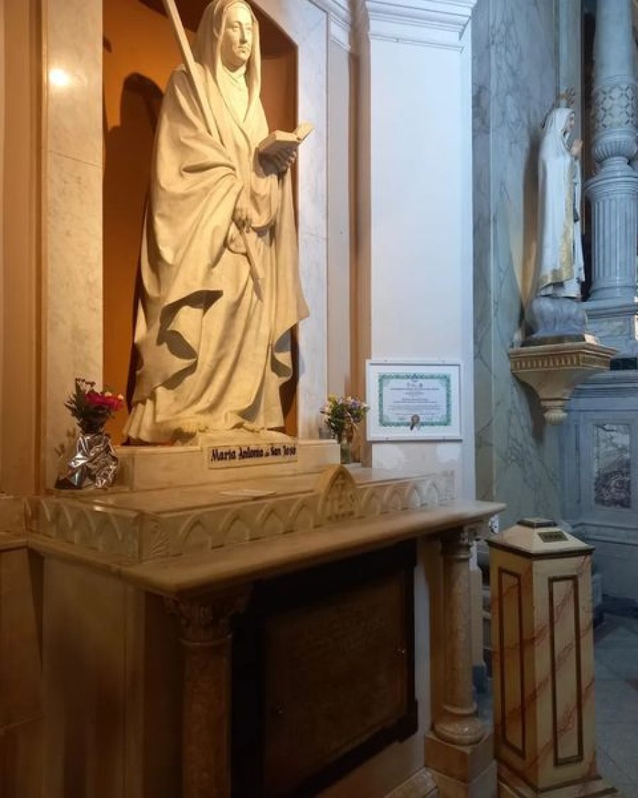 La tumba de la santa argentina.