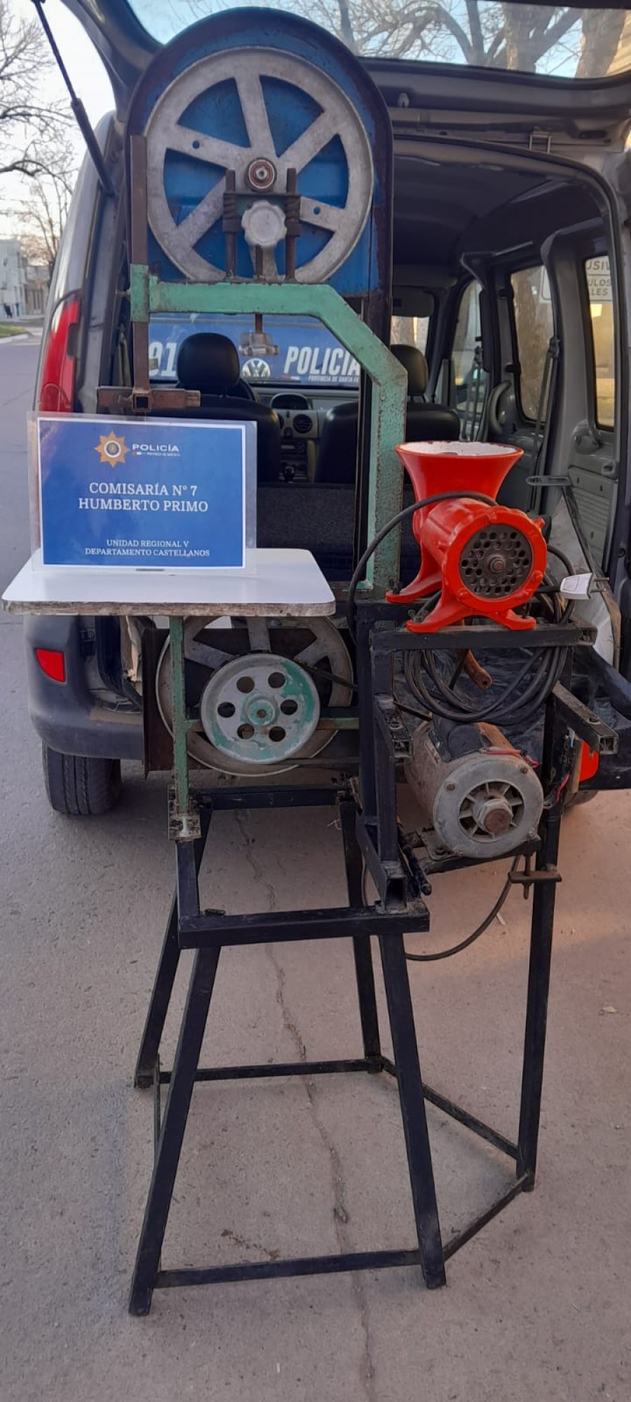 La sierra circular de cortar carne recuperada en Humberto Primo.