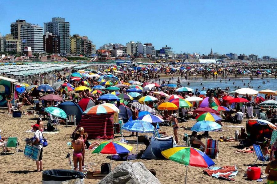ANTICIPOS. Especialistas estiman que el verano 2025 tendr&aacute; temperaturas extremas.