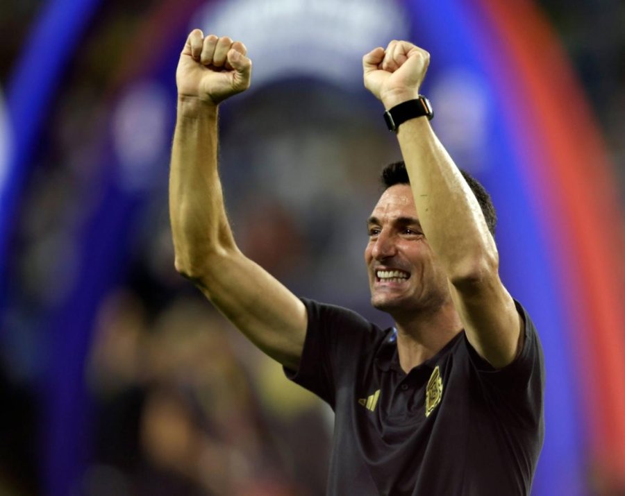 SCALONI SOBRE FIDEO. /  “Su final fue de película. Tiene una jerarquía superior a un montón de futbolistas”.