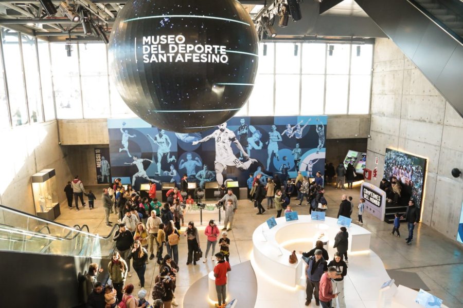 PROPUESTAS CULTURALES. La inauguraci&oacute;n del Espacio Messi en el Museo del Deporte Santafesino que ha generado gran inter&eacute;s.