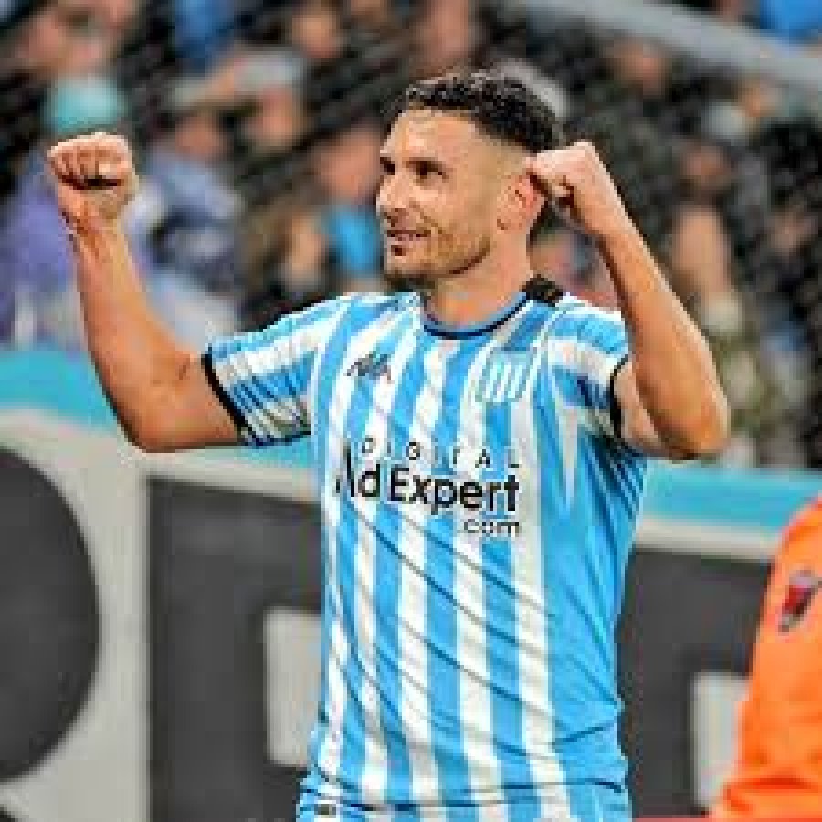 Adri&aacute;n "Maravilla" Mart&iacute;nez est&aacute; en la mira del f&uacute;tbol de China.