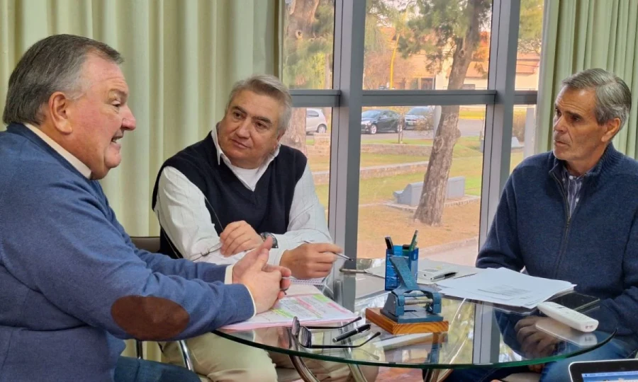 Felipe Michlig, Sergio Cardozo y Pablo Seghezzo durante el encuentro.