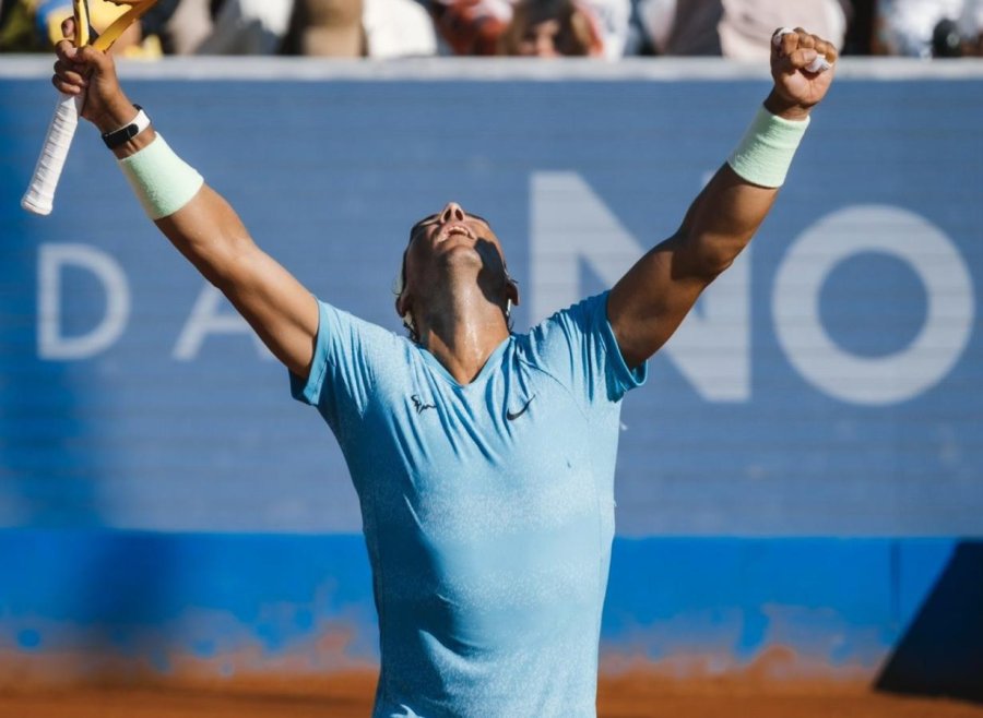 BRAZOS EN ALTO PARA EL ESPAÑOL RAFAEL NADAL