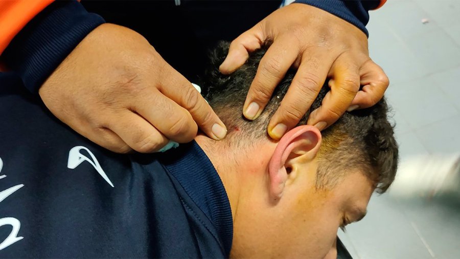 INCIDENTE./ Leandro Beterete, de Sarmiento de La Banda, fue agredido en el final del encuentro en Salta.