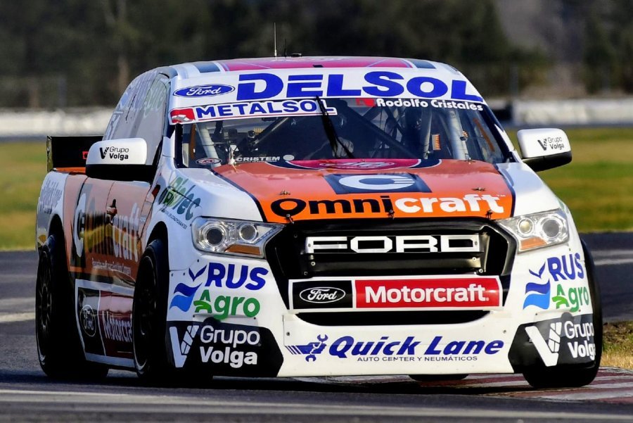 Juan Pablo Gianini y su Ford Ranger lograron su tercera victoria consecutiva en La Plata.