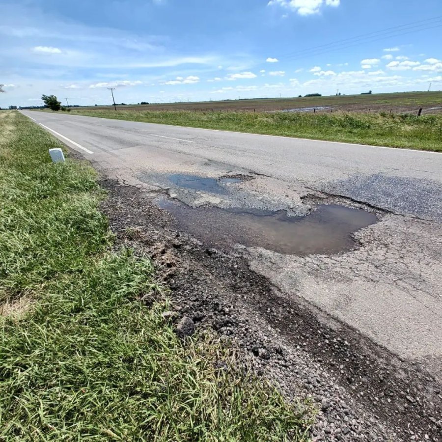 MANTENIMIENTO. El ministro Enrico reclama a Naci&oacute;n por el inicio de obras en la Ruta 11.
