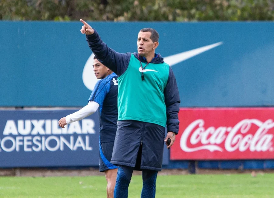 DT./ Leandro Romagnoli busca su primer triunfo en el campeonato.